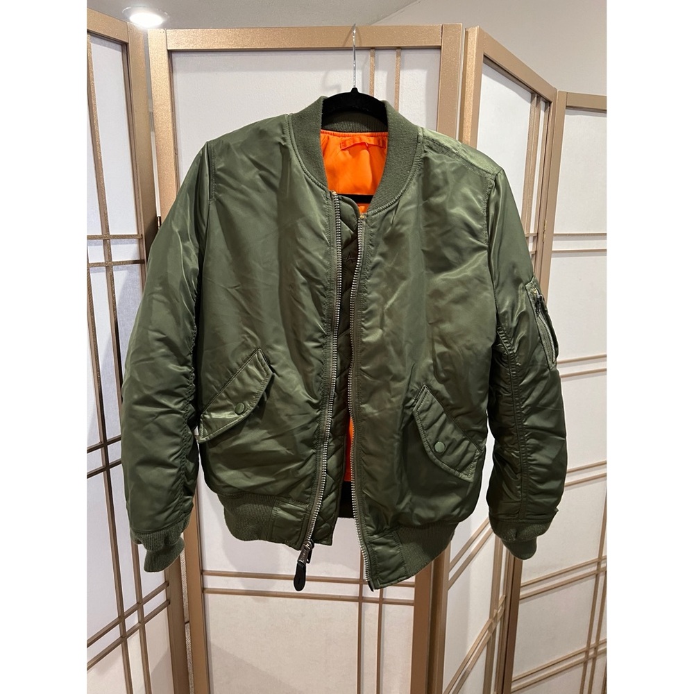 Alpha Industries MA-1 Bomber Jacket in Sage! Sz S!